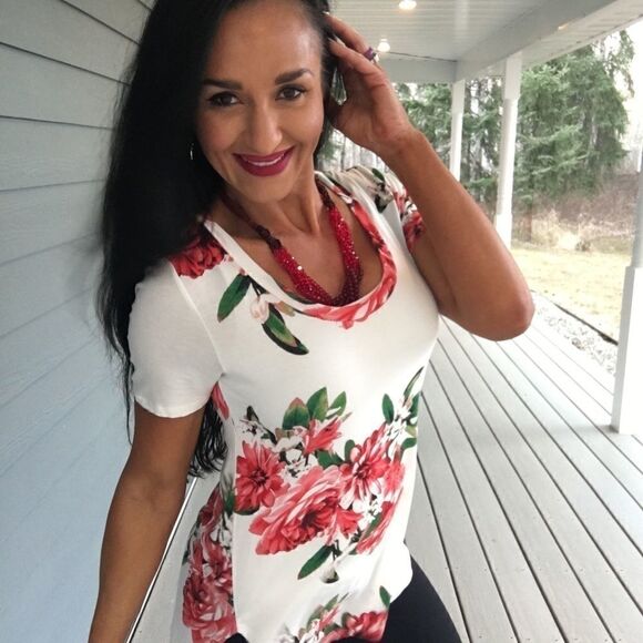 New Loose fit floral short sleeve top - Picture 1 of 8